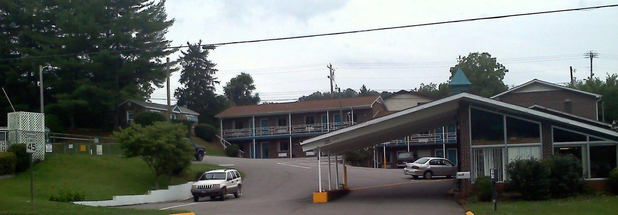 A Sapphire Inn Franklin Exteriér fotografie